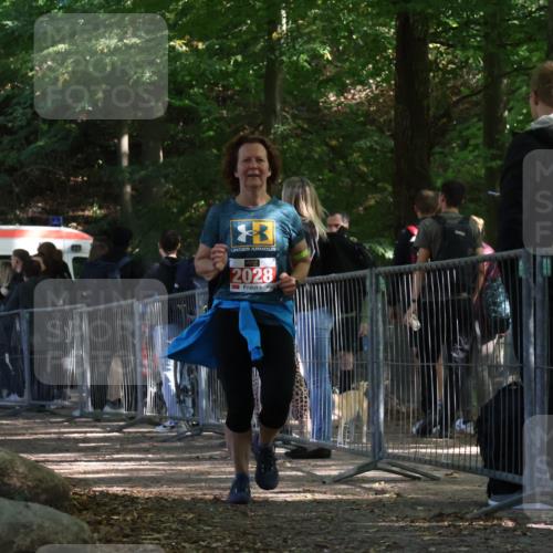 28.09.2025 - 33. Volkslauf durch das schöne Alstertal Strokosch-Dieckow http://msf.ph/oto/8954266 28.09.2025 12:39:26 Ziel 2028 meine-sportfotos.de