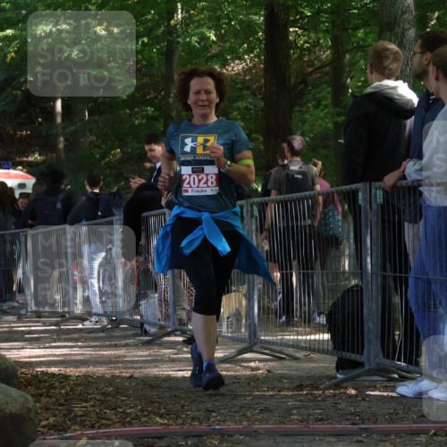 28.09.2025 - 33. Volkslauf durch das schöne Alstertal Strokosch-Dieckow http://msf.ph/oto/8954269 28.09.2025 12:39:26 Ziel 2028 meine-sportfotos.de