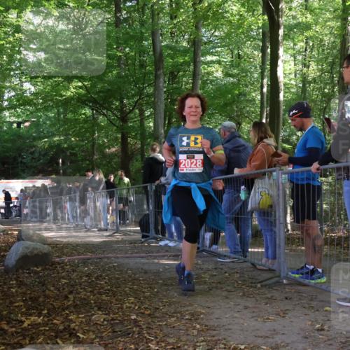 28.09.2025 - 33. Volkslauf durch das schöne Alstertal Strokosch-Dieckow http://msf.ph/oto/8954280 28.09.2025 12:39:28 Ziel 2028 meine-sportfotos.de