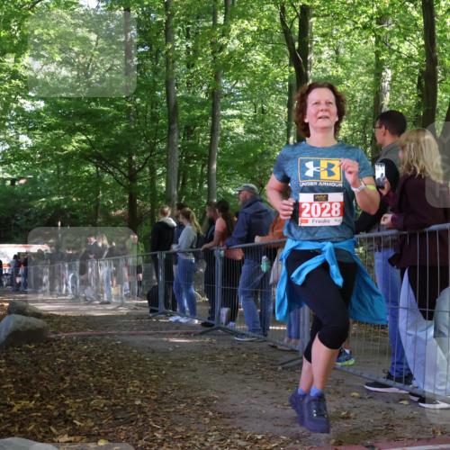 28.09.2025 - 33. Volkslauf durch das schöne Alstertal Strokosch-Dieckow http://msf.ph/oto/8954286 28.09.2025 12:39:29 Ziel 2028 meine-sportfotos.de