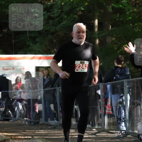 28.09.2025 - 33. Volkslauf durch das schöne Alstertal Strokosch-Dieckow http://msf.ph/oto/8954300 28.09.2025 12:39:45 Ziel 2242 meine-sportfotos.de
