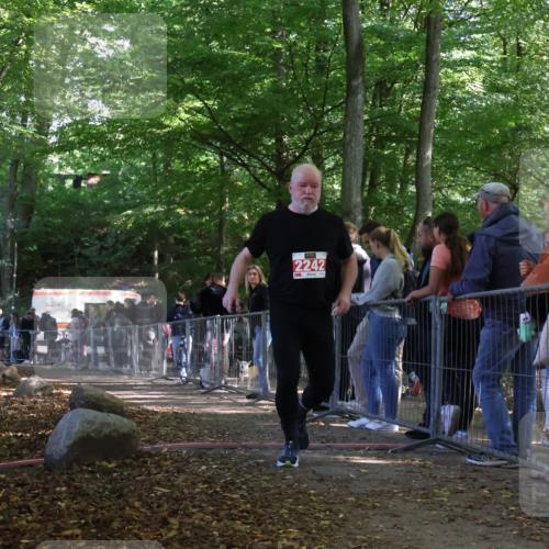 28.09.2025 - 33. Volkslauf durch das schöne Alstertal Strokosch-Dieckow http://msf.ph/oto/8954312 28.09.2025 12:39:48 Ziel 2242 meine-sportfotos.de