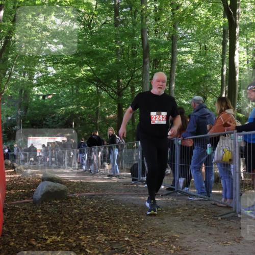 28.09.2025 - 33. Volkslauf durch das schöne Alstertal Strokosch-Dieckow http://msf.ph/oto/8954314 28.09.2025 12:39:48 Ziel 2242 meine-sportfotos.de