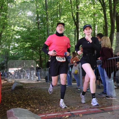 28.09.2025 - 33. Volkslauf durch das schöne Alstertal Strokosch-Dieckow http://msf.ph/oto/8954396 28.09.2025 12:40:44 Ziel 1566, 2615, 2616, 2990 meine-sportfotos.de