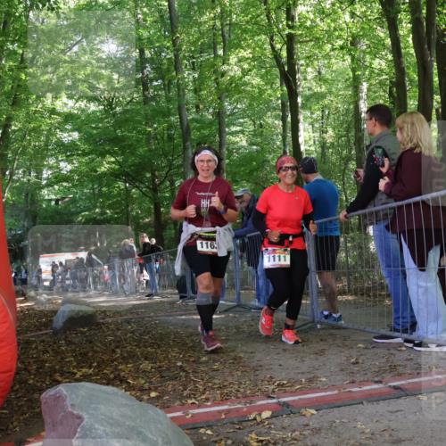 28.09.2025 - 33. Volkslauf durch das schöne Alstertal Strokosch-Dieckow http://msf.ph/oto/8954460 28.09.2025 12:41:35 Ziel 1111, 1163 meine-sportfotos.de