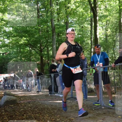 28.09.2025 - 33. Volkslauf durch das schöne Alstertal Strokosch-Dieckow http://msf.ph/oto/8954476 28.09.2025 12:41:52 Ziel 2420 meine-sportfotos.de