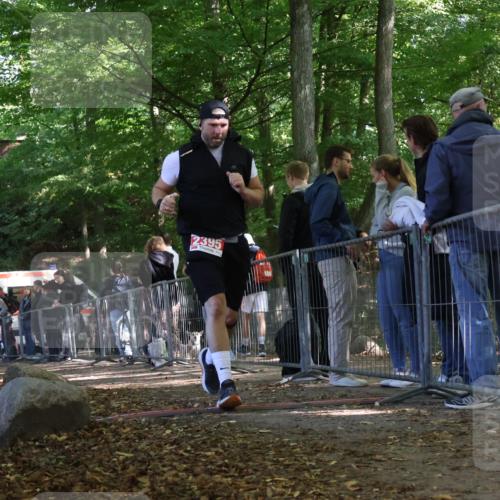 28.09.2025 - 33. Volkslauf durch das schöne Alstertal Strokosch-Dieckow http://msf.ph/oto/8954514 28.09.2025 12:42:23 Ziel 2395 meine-sportfotos.de