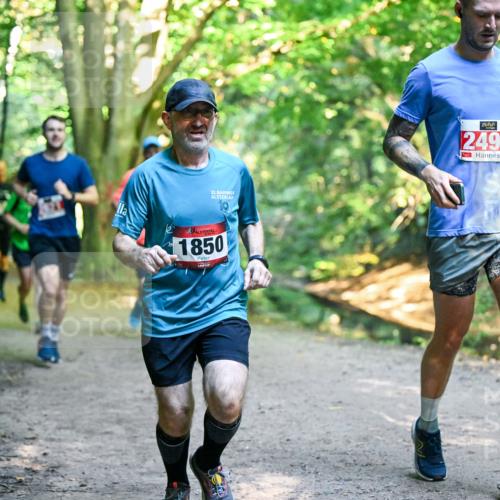 28.09.2025 - 33. Volkslauf durch das schöne Alstertal Dr. Thomas Lammeyer http://msf.ph/oto/8954739 28.09.2025 10:39:36 Laufen 32, 1850, 2497 meine-sportfotos.de