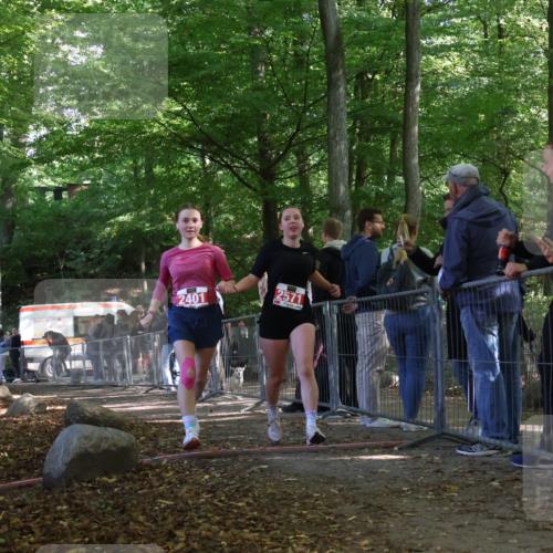 28.09.2025 - 33. Volkslauf durch das schöne Alstertal Strokosch-Dieckow http://msf.ph/oto/8954766 28.09.2025 12:43:48 Ziel 2401, 2571 meine-sportfotos.de