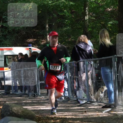 28.09.2025 - 33. Volkslauf durch das schöne Alstertal Strokosch-Dieckow http://msf.ph/oto/8954918 28.09.2025 12:44:46 Ziel 1107, 1777 meine-sportfotos.de