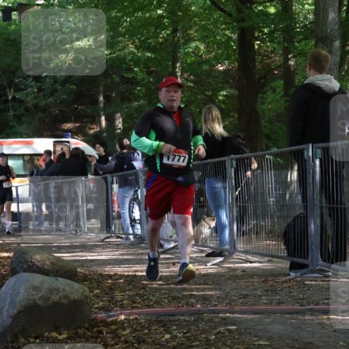 28.09.2025 - 33. Volkslauf durch das schöne Alstertal Strokosch-Dieckow http://msf.ph/oto/8954921 28.09.2025 12:44:47 Ziel 1107, 1777 meine-sportfotos.de