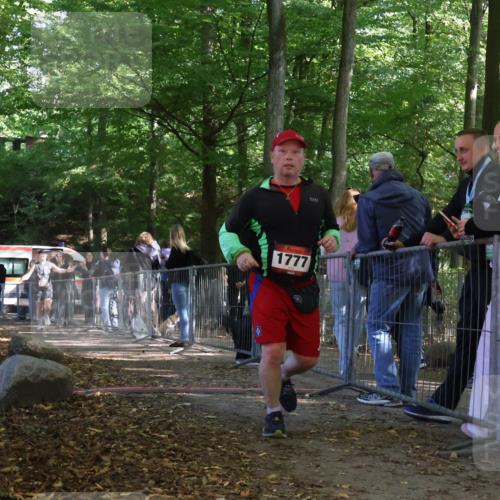 28.09.2025 - 33. Volkslauf durch das schöne Alstertal Strokosch-Dieckow http://msf.ph/oto/8954947 28.09.2025 12:44:49 Ziel 1107, 1777 meine-sportfotos.de