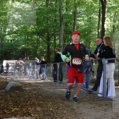 28.09.2025 - 33. Volkslauf durch das schöne Alstertal Strokosch-Dieckow http://msf.ph/oto/8954956 28.09.2025 12:44:49 Ziel 1107, 1777 meine-sportfotos.de