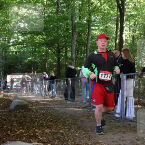 28.09.2025 - 33. Volkslauf durch das schöne Alstertal Strokosch-Dieckow http://msf.ph/oto/8954966 28.09.2025 12:44:49 Ziel 1107, 1777 meine-sportfotos.de