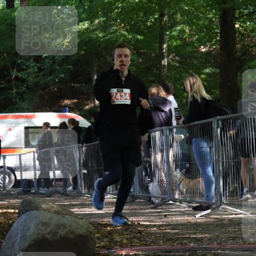 28.09.2025 - 33. Volkslauf durch das schöne Alstertal Strokosch-Dieckow http://msf.ph/oto/8955041 28.09.2025 12:45:34 Ziel 2434 meine-sportfotos.de