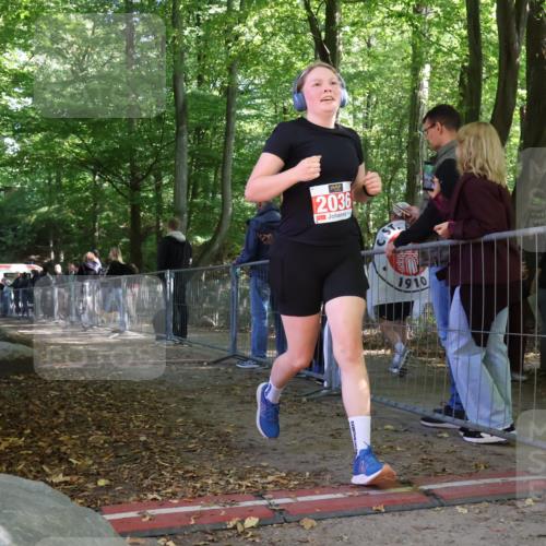 28.09.2025 - 33. Volkslauf durch das schöne Alstertal Strokosch-Dieckow http://msf.ph/oto/8955146 28.09.2025 12:45:53 Ziel 2036 meine-sportfotos.de