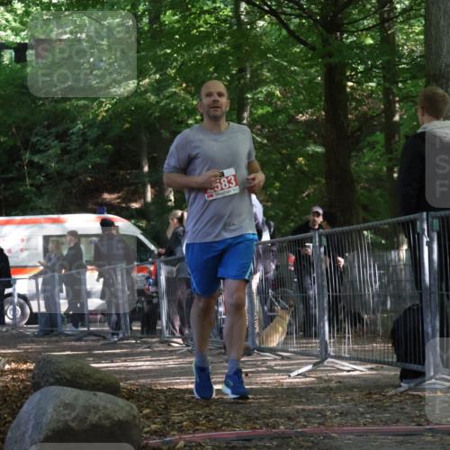 28.09.2025 - 33. Volkslauf durch das schöne Alstertal Strokosch-Dieckow http://msf.ph/oto/8955370 28.09.2025 12:47:03 Ziel 2583 meine-sportfotos.de