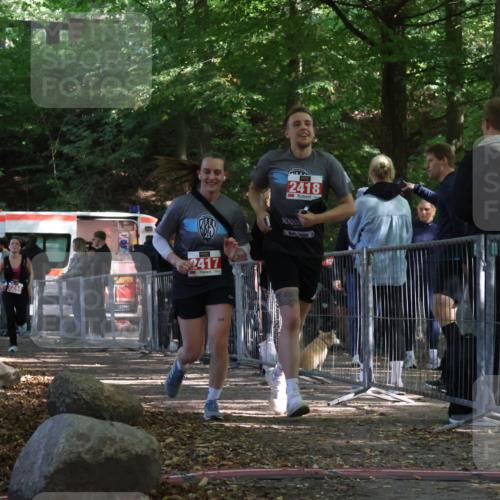 28.09.2025 - 33. Volkslauf durch das schöne Alstertal Strokosch-Dieckow http://msf.ph/oto/8955595 28.09.2025 12:47:46 Ziel 2100, 2244, 2417, 2418 meine-sportfotos.de