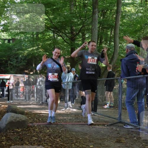 28.09.2025 - 33. Volkslauf durch das schöne Alstertal Strokosch-Dieckow http://msf.ph/oto/8955627 28.09.2025 12:47:47 Ziel 2100, 2244, 2417, 2418 meine-sportfotos.de