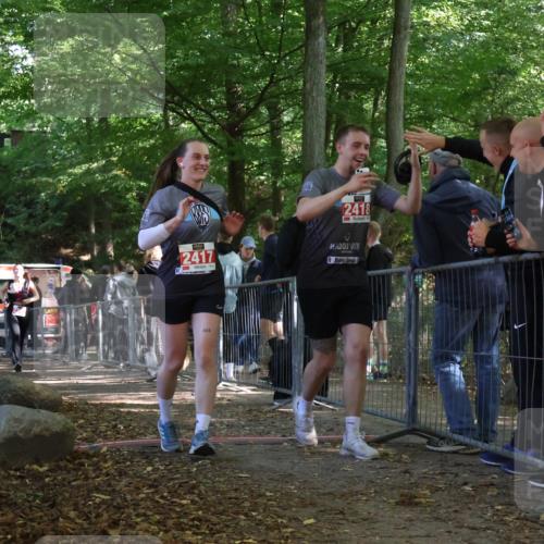 28.09.2025 - 33. Volkslauf durch das schöne Alstertal Strokosch-Dieckow http://msf.ph/oto/8955639 28.09.2025 12:47:48 Ziel 2100, 2244, 2417, 2418 meine-sportfotos.de