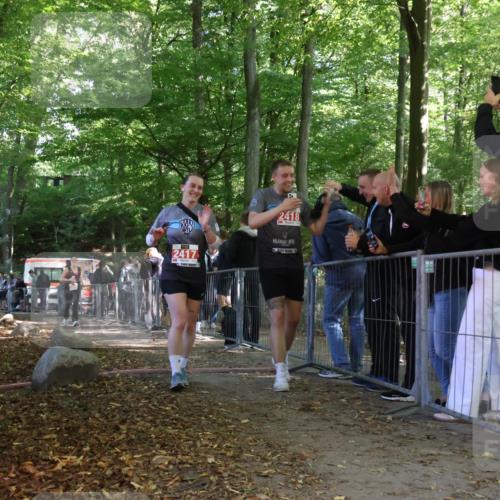 28.09.2025 - 33. Volkslauf durch das schöne Alstertal Strokosch-Dieckow http://msf.ph/oto/8955648 28.09.2025 12:47:48 Ziel 2100, 2244, 2417, 2418 meine-sportfotos.de