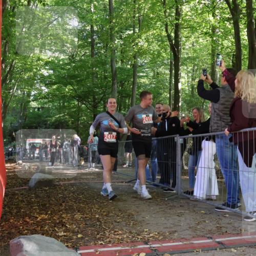 28.09.2025 - 33. Volkslauf durch das schöne Alstertal Strokosch-Dieckow http://msf.ph/oto/8955679 28.09.2025 12:47:49 Ziel 2100, 2244, 2417, 2418 meine-sportfotos.de