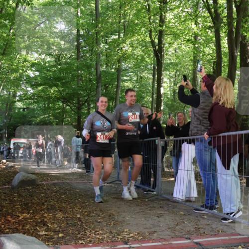 28.09.2025 - 33. Volkslauf durch das schöne Alstertal Strokosch-Dieckow http://msf.ph/oto/8955689 28.09.2025 12:47:49 Ziel 2100, 2244, 2417, 2418 meine-sportfotos.de