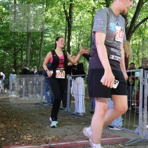 28.09.2025 - 33. Volkslauf durch das schöne Alstertal Strokosch-Dieckow http://msf.ph/oto/8955767 28.09.2025 12:47:53 Ziel 2100, 2244 meine-sportfotos.de