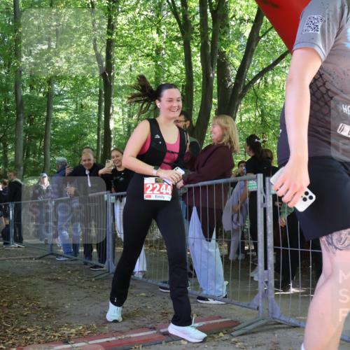 28.09.2025 - 33. Volkslauf durch das schöne Alstertal Strokosch-Dieckow http://msf.ph/oto/8955776 28.09.2025 12:47:53 Ziel 2100, 2244 meine-sportfotos.de