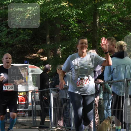 28.09.2025 - 33. Volkslauf durch das schöne Alstertal Strokosch-Dieckow http://msf.ph/oto/8955875 28.09.2025 12:49:27 Ziel 1756, 2301, 2650 meine-sportfotos.de