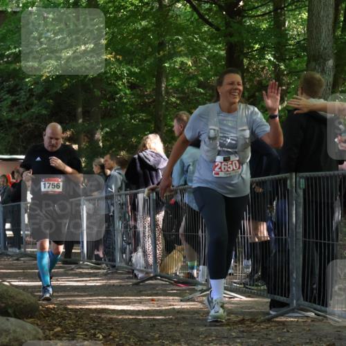28.09.2025 - 33. Volkslauf durch das schöne Alstertal Strokosch-Dieckow http://msf.ph/oto/8955901 28.09.2025 12:49:28 Ziel 1756, 2301, 2650 meine-sportfotos.de