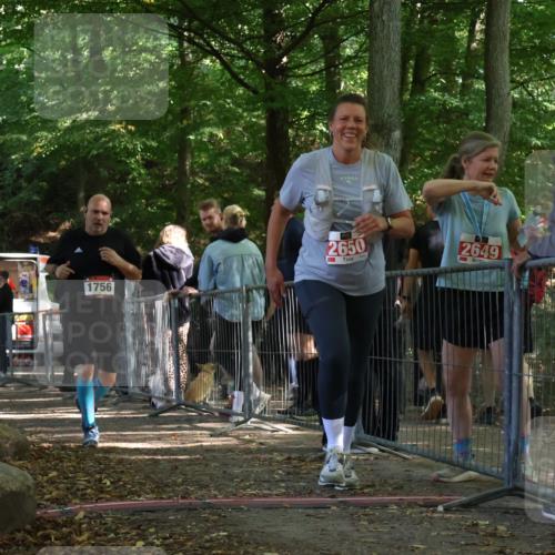 28.09.2025 - 33. Volkslauf durch das schöne Alstertal Strokosch-Dieckow http://msf.ph/oto/8955918 28.09.2025 12:49:29 Ziel 1756, 2301, 2650 meine-sportfotos.de