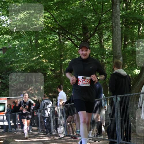 28.09.2025 - 33. Volkslauf durch das schöne Alstertal Strokosch-Dieckow http://msf.ph/oto/8956272 28.09.2025 12:51:26 Ziel 2488, 2642 meine-sportfotos.de