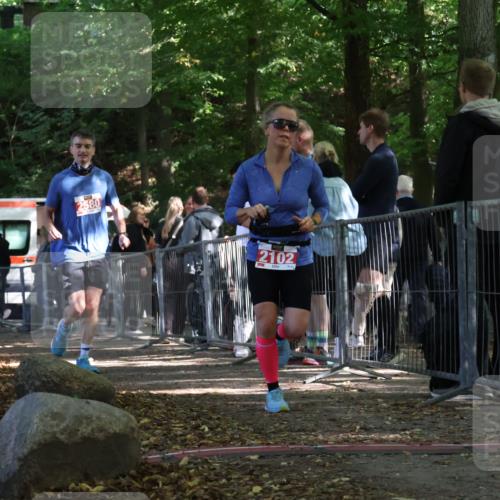 28.09.2025 - 33. Volkslauf durch das schöne Alstertal Strokosch-Dieckow http://msf.ph/oto/8956371 28.09.2025 12:51:51 Ziel 2102, 2580 meine-sportfotos.de