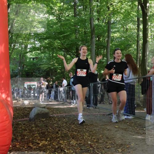 28.09.2025 - 33. Volkslauf durch das schöne Alstertal Strokosch-Dieckow http://msf.ph/oto/8956469 28.09.2025 12:52:14 Ziel 2037, 2249, 2440 meine-sportfotos.de