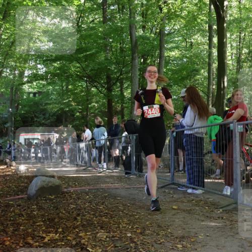 28.09.2025 - 33. Volkslauf durch das schöne Alstertal Strokosch-Dieckow http://msf.ph/oto/8956528 28.09.2025 12:52:18 Ziel 2440 meine-sportfotos.de