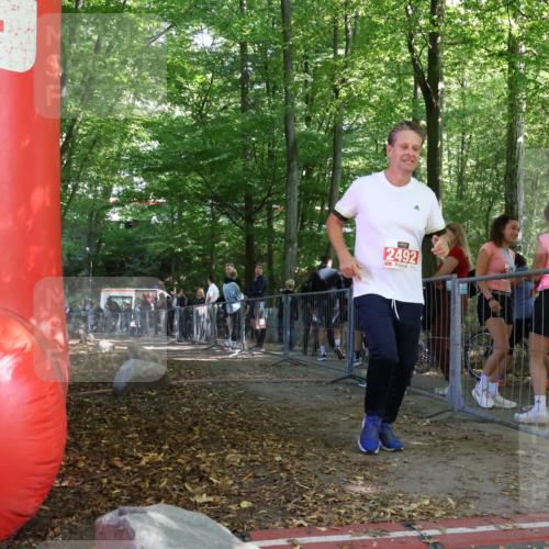 28.09.2025 - 33. Volkslauf durch das schöne Alstertal Strokosch-Dieckow http://msf.ph/oto/8956563 28.09.2025 12:52:44 Ziel 2492 meine-sportfotos.de