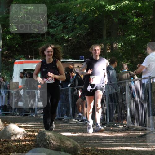 28.09.2025 - 33. Volkslauf durch das schöne Alstertal Strokosch-Dieckow http://msf.ph/oto/8956741 28.09.2025 12:54:23 Ziel 2009 meine-sportfotos.de