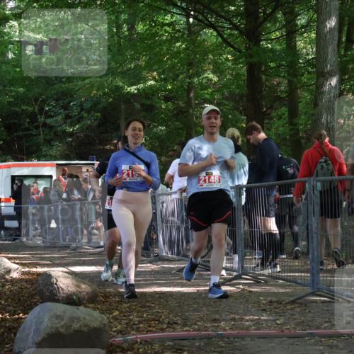 28.09.2025 - 33. Volkslauf durch das schöne Alstertal Strokosch-Dieckow http://msf.ph/oto/8956837 28.09.2025 12:55:18 Ziel 2122, 2148, 2193 meine-sportfotos.de