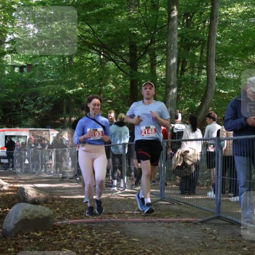 28.09.2025 - 33. Volkslauf durch das schöne Alstertal Strokosch-Dieckow http://msf.ph/oto/8956840 28.09.2025 12:55:19 Ziel 2122, 2148, 2193 meine-sportfotos.de