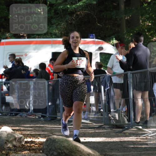 28.09.2025 - 33. Volkslauf durch das schöne Alstertal Strokosch-Dieckow http://msf.ph/oto/8956895 28.09.2025 12:58:43 Ziel 2404 meine-sportfotos.de