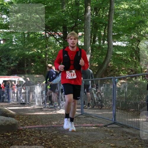 28.09.2025 - 33. Volkslauf durch das schöne Alstertal Strokosch-Dieckow http://msf.ph/oto/8956970 28.09.2025 12:59:14 Ziel 2073 meine-sportfotos.de