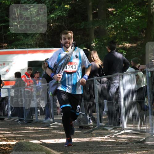 28.09.2025 - 33. Volkslauf durch das schöne Alstertal Strokosch-Dieckow http://msf.ph/oto/8957018 28.09.2025 12:59:58 Ziel 1743 meine-sportfotos.de