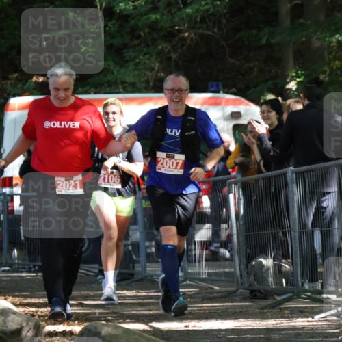 28.09.2025 - 33. Volkslauf durch das schöne Alstertal Strokosch-Dieckow http://msf.ph/oto/8957045 28.09.2025 13:00:47 Ziel 2007, 2021, 2106 meine-sportfotos.de