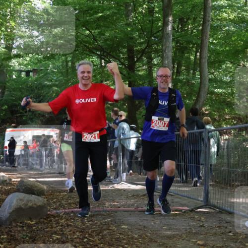 28.09.2025 - 33. Volkslauf durch das schöne Alstertal Strokosch-Dieckow http://msf.ph/oto/8957059 28.09.2025 13:00:51 Ziel 2007, 2021, 2106 meine-sportfotos.de