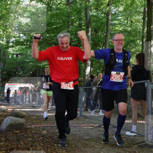 28.09.2025 - 33. Volkslauf durch das schöne Alstertal Strokosch-Dieckow http://msf.ph/oto/8957078 28.09.2025 13:00:51 Ziel 2007, 2021, 2106 meine-sportfotos.de