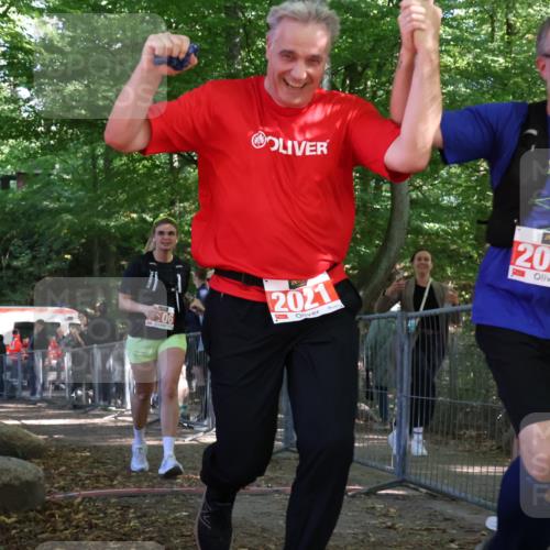 28.09.2025 - 33. Volkslauf durch das schöne Alstertal Strokosch-Dieckow http://msf.ph/oto/8957084 28.09.2025 13:00:52 Ziel 2007, 2021, 2106 meine-sportfotos.de