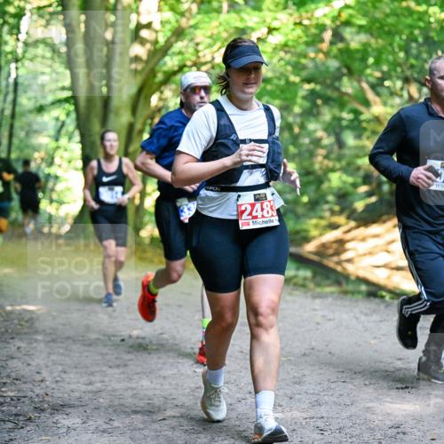 28.09.2025 - 33. Volkslauf durch das schöne Alstertal Dr. Thomas Lammeyer http://msf.ph/oto/8957188 28.09.2025 10:47:28 Laufen 2483, 041 meine-sportfotos.de