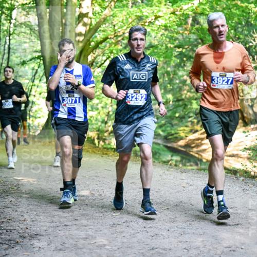 28.09.2025 - 33. Volkslauf durch das schöne Alstertal Dr. Thomas Lammeyer http://msf.ph/oto/8957472 28.09.2025 10:48:28 Laufen 3927, 24, 3071, 3292 meine-sportfotos.de