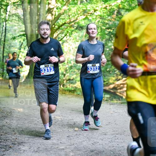 28.09.2025 - 33. Volkslauf durch das schöne Alstertal Dr. Thomas Lammeyer http://msf.ph/oto/8957839 28.09.2025 10:49:34 Laufen 3313, 3312 meine-sportfotos.de